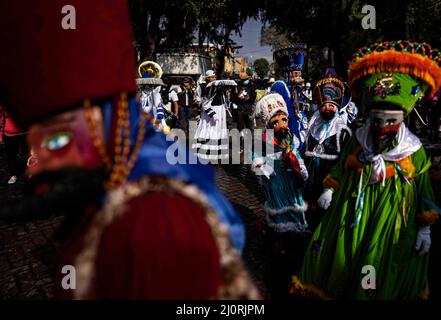 Ciudad de México, México. 18th Mar, 2022. La gente viste trajes participa en el Carnaval de Xochimilco 2022. (Imagen de crédito: © David de la Paz/ZUMA Press Wire Service)