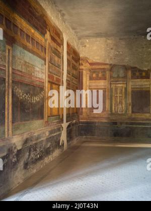 Frescos con representaciones de la arquitectura, Villa dei Misteri, Pompeya Foto de stock