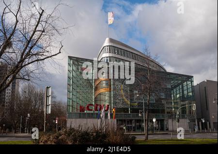 05.02.2022, Alemania, , Berlín - La Casa Konrad Adenauer en Klingelhoeferstrasse es la oficina federal de la CDU en el distrito Tiergarten de Berli Foto de stock