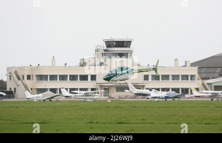 Vista general del edificio de la terminal del aeropuerto de Shoreham. 20th de marzo de 2008 Foto de stock