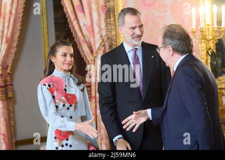 21-04-2022 Madrid King Felipe with Elisabet Benavent during the world of  letters at the Miguel de Cervantes, Spanish language literature 2021 awards  in Madrid. (Photo by Thorton/PPE/Sipa USA Stock Photo - Alamy