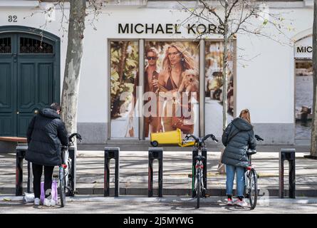 de de ropa americana Michael Kors (MK) en Madrid, España Fotografía de stock Alamy