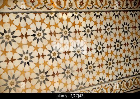 Detalles de la superficie de mármol con incrustación en Itmad-ud-Daula Foto de stock
