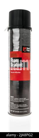 Winneconne, WI -23 Abril 2022: Una lata de pasta de espuma Handi spray sellador sobre un fondo aislado Foto de stock