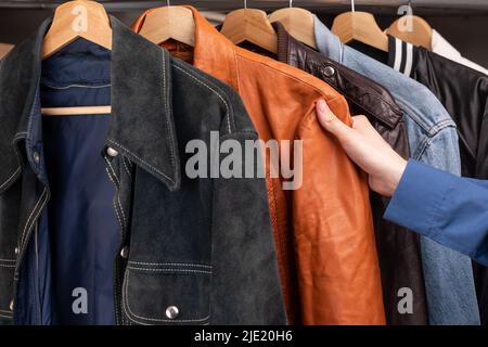 Una chaqueta de cuero segunda mano Fotografía de - Alamy