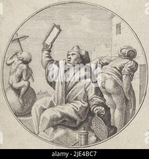Doctor espías en la espalda de una mujer con un espejo, Wenceslaus Hollar, 1644 - 1652, un doctor espías en la parte trasera de una mujer con su falda levantada con un espejo. En su otra mano sostiene un astrolabe. La mujer sostiene un tenedor en forma de gaff entre sus nalgas. A la derecha, un mono se sienta en un globo., IMPRESIÓN: Wenceslaus Hollar, Amberes, 1644 - 1652, papel, grabado, alto 99 mm - ancho 75 mm Foto de stock