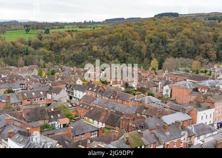 Vistas urbanas de la ciudad de Ledbury en Inglaterra en las fronteras galesas en otoño. Foto de stock