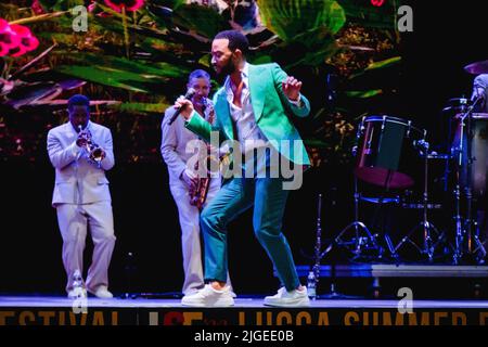 concerto di John Legend al Lucca Summer Festival, italia Foto de stock
