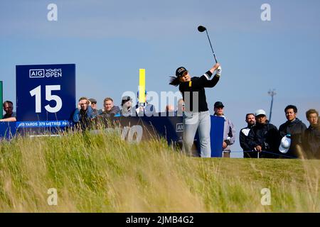 Gullane, Escocia, Reino Unido. 5th de agosto de 2022. Segunda ronda del campeonato AIG Women’s Open de golf en Muirfield, East Lothian. Pic; Conductor de Inbee Park en el tee 15th. Noticias en vivo de Iain Masterton/Alamy Foto de stock