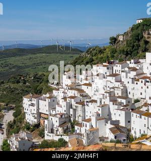 CASARES, ANDALUCIA, ESPAÑA - MAYO 5 : Vista de Casares en España el 5 de mayo de 2014 Foto de stock