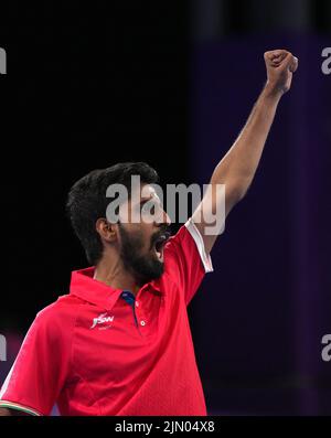 La India Sathiyan Gnanasekaran celebra en el partido por la medalla de bronce masculina en el NEC el día once de los Juegos de la Commonwealth de 2022 en Birmingham. Fecha de la foto: Lunes 8 de agosto de 2022. Foto de stock
