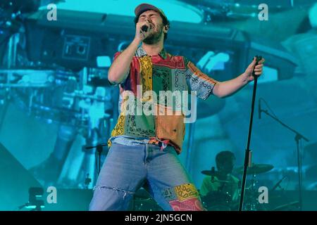Verona, Italia. 08th de Ago de 2022. Riccardo Zanotti durante PINGUINI TATICI NUCLEARI - Dove eravamo rimasti, Concierto de Música en Verona, Italia, Agosto 08 2022 Crédito: Independent Photo Agency/Alamy Live News