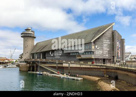 Museo Marítimo Nacional en Discovery Quay en Falmouth, Cornwall, diseñado por el arquitecto M. J. Long. Foto de stock