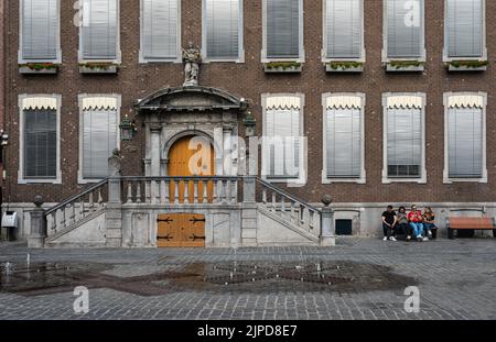 Breda, Brabante del Norte, Países Bajos, 08 09 2022 - Fachada del ayuntamiento en el casco antiguo Foto de stock