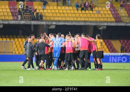 Benevento, Italia. 28th de Ago de 2022. I tifosi del Frosinone Calcio  durante el partido de Fútbol Italiano Serie B 2022/2023 entre Benevento vs  Frosinone el 28 de agosto de 2022 en