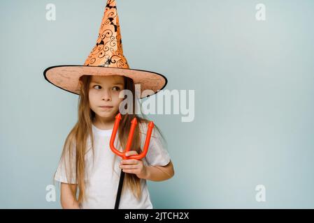 Trick or Treat! Asustar a los niños de personas en la noche de Halloween  para ganar dulces según la tradición Fotografía de stock - Alamy