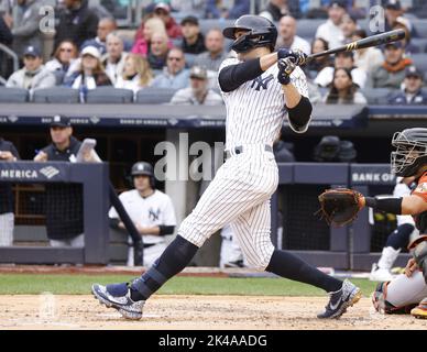 giancarlo stanton golpeando