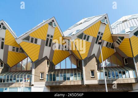 Países Bajos, Rotterdam, Cube Houses ('Blaakse Bos') de Piet Blom Foto de stock