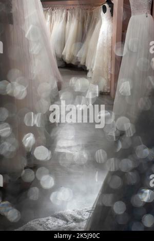 Alemania, Berlín, 21. 01. 2020, tienda en Leipziger Strasse, vestidos de boda Foto de stock