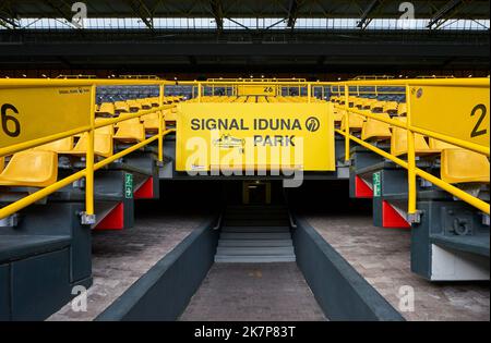 Signal Iduna Arena - el parque oficial del FC Borussia Dortmund, Alemania Foto de stock