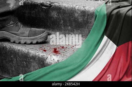 La pata de los militares se encuentra en el paso junto a la bandera de Kuwait, el concepto de conflicto militar Foto de stock