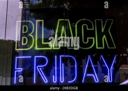Comercio se prepara para el Viernes Negro, este miércoles 21 de noviembre de 2018, en Sao Paulo, Brasil. El viernes negro se celebra el próximo viernes. (Foto de Cris Faga/NurPhoto) Foto de stock