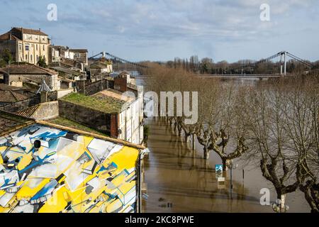 Una vista de L Reole, Lot-et-Garonne después de las inundaciones