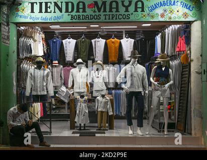 Tienda de ropa Merida Yucatan México Fotografía de stock - Alamy