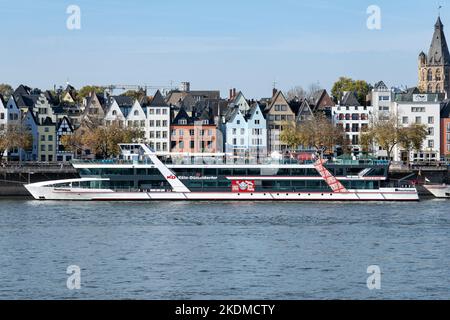 KD Köln Düsseldorfer Excursión en barco RHEINFANTASIE sobre el río Rin Foto de stock