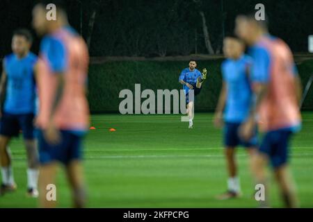 DOHA - Lionel Messi durante una sesión de entrenamiento del equipo