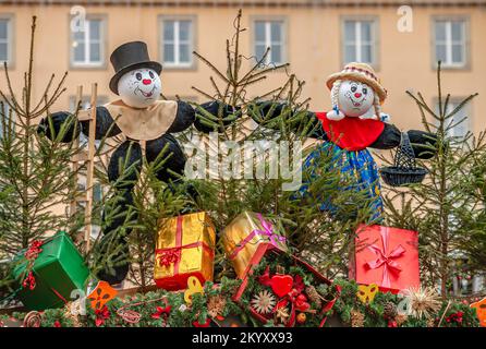 'Pflaumentoffel' Decoración de Navidad de la Marqueta de la Chimenea en el Mercado de Navidad de Dresden, Sajonia, Alemania Foto de stock