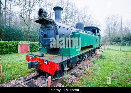 Un motor de locomotora de tren de vapor de tanque de clase A 4-8-2T de estilo clásico de Sudáfrica en exhibición en Mizens Railway en Knaphill, Woking, Surrey Foto de stock