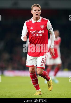 Martin Odegaard, del Arsenal, en acción durante un partido amistoso en el Emirates Stadium de Londres. Fecha de la foto: Sábado 17 de diciembre de 2022. Foto de stock