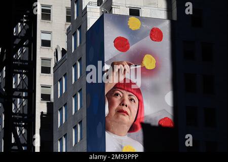 Tienda Louis Vuitton En La Quinta Avenida En Manhattan, Nueva York  Fotografía editorial - Imagen de marca, europeo: 173491097