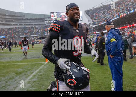 Chicago Bears defensive end Dominique Robinson (91) blocks a field goal  attempt by Minnesota Vikings place kicker Greg Joseph (1) during the second  half of an NFL football game Sunday, Oct. 9