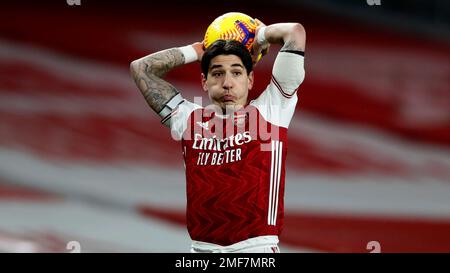 Héctor Bellerin del Arsenal con su número de equipo tatuado durante el  partido de la Premier League en el St Mary's Stadium, Southampton. Fecha de  la foto: 26th de enero de 2021.