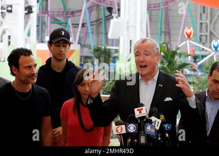 El American Dream Mall, un nuevo mega centro comercial con área de  diversión en los suburbios de Nueva York Fotografía de stock - Alamy