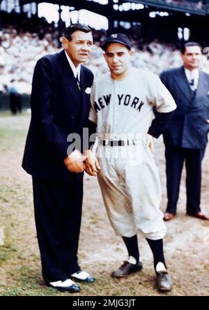 Otto Miller, left, of the Brooklyn Dodgers, and Babe Ruth, of the Boston  Braves, shake hands at the Dodgers-Braves game in Boston, Ma., on April 19,  1935. (AP Photo Stock Photo - Alamy