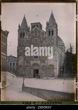 Angoulême, Charente fachada de la catedral de Saint-Pierre , 1916 - provincias francesas - Jean Brunhes, Auguste Léon y Georges Chevalier - (abril-julio) Foto de stock