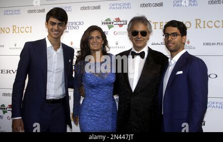 Fotografía de noticias : Amos Bocelli and Matteo Bocelli poses at the