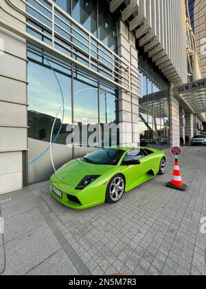 Lamborghini Murcielago Verde Limón Fotografía de stock - Alamy