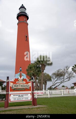 Daytona Beach, FL, EE.UU. 12th de febrero de 2008. 12 de febrero de 2008 - Daytona Beach, FL, EE.UU.: Ponce Inlet Lighthouse (Imagen de crédito: © Walter G. Arce Sr./ZUMA Press Wire) USO EDITORIAL SOLAMENTE! ¡No para USO comercial! Foto de stock