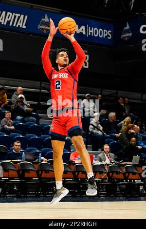 WASHINGTON, DC - MARCH 04: Stony Brook Seawolves Guard Tyler