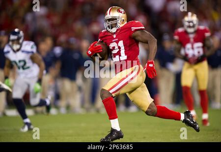 San Francisco 49ers running back Jordan Mason (24) runs during an NFL  football game against the Tampa Bay Buccaneers, Sunday, Dec.11, 2022, in  Santa Clara, Calif. (AP Photo/Scot Tucker Stock Photo - Alamy