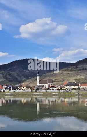 Spitz an der Donau, Wachau, Austria, vertical Foto de stock