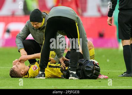 Verletzt Nico Schlotterbeck De Borussia Dortmund Fussball 1 ...