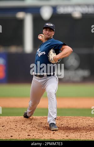 Lakeland Flying Tigers pitcher Max Alba (20) during an MiLB Florida