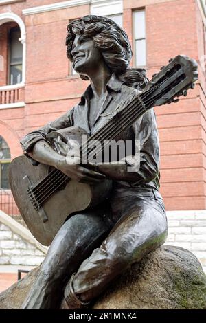 Tennessee Sevier County Courthouse Sevierville, Dolly Parton estatua, Foto de stock