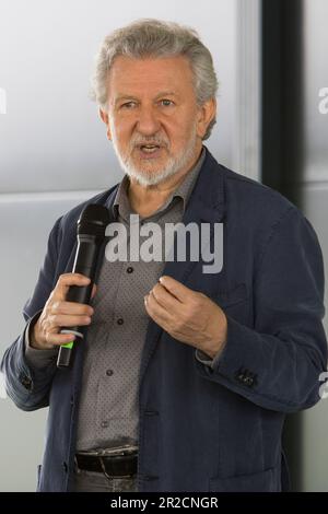 Torino, Italia. 18th maggio, 2023. Il matematico italiano e scrittore  scientifico Piergiorgio Odifreddi è ospite della Fiera del Libro di Torino  2023. Credit: Marco Destefanis/Alamy Live News Foto stock - Alamy