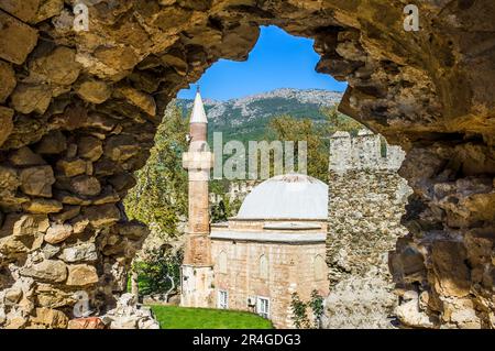 Mezquita, Castillo Mamure, Anamur, Provincia de Mersin, Anatolia, Turquía Foto de stock